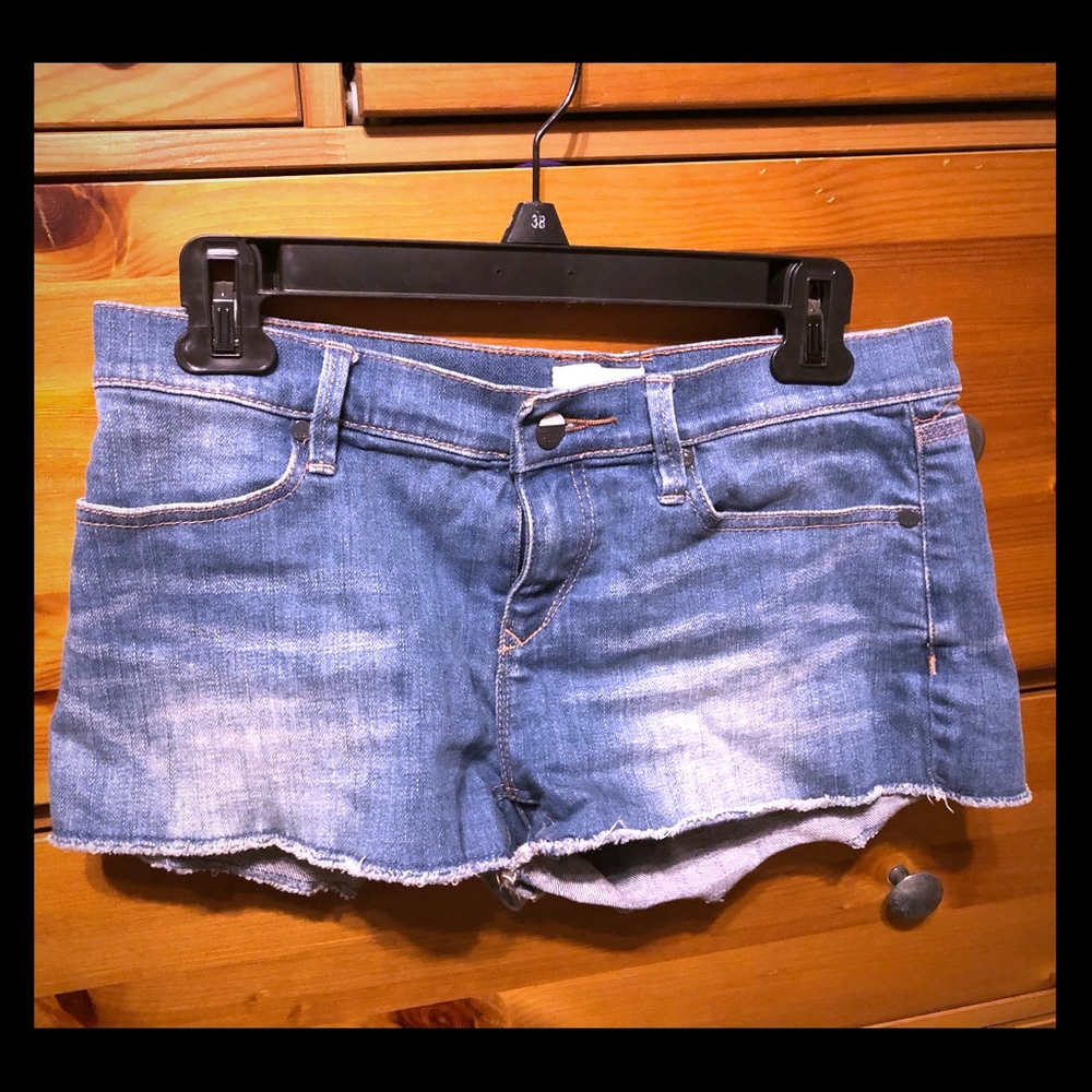 Sexy Roxy Faded Light Blue Denim Cut off Shorts ♥️